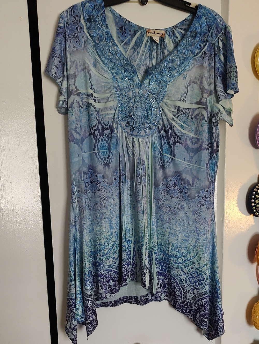 FIRST OFFER! Blue Patterned V-Neck Women’s Top